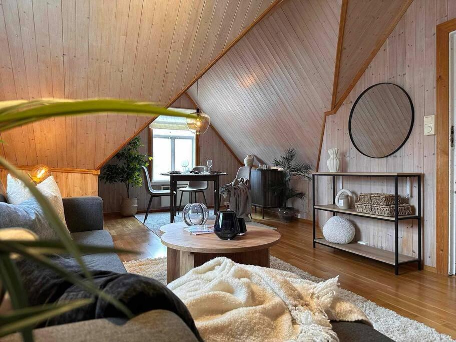 Cozy Central Loft Apartment With Amazing View Tromsø Extérieur photo
