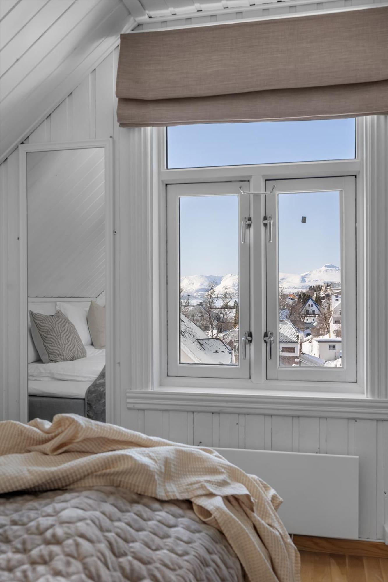 Cozy Central Loft Apartment With Amazing View Tromsø Extérieur photo