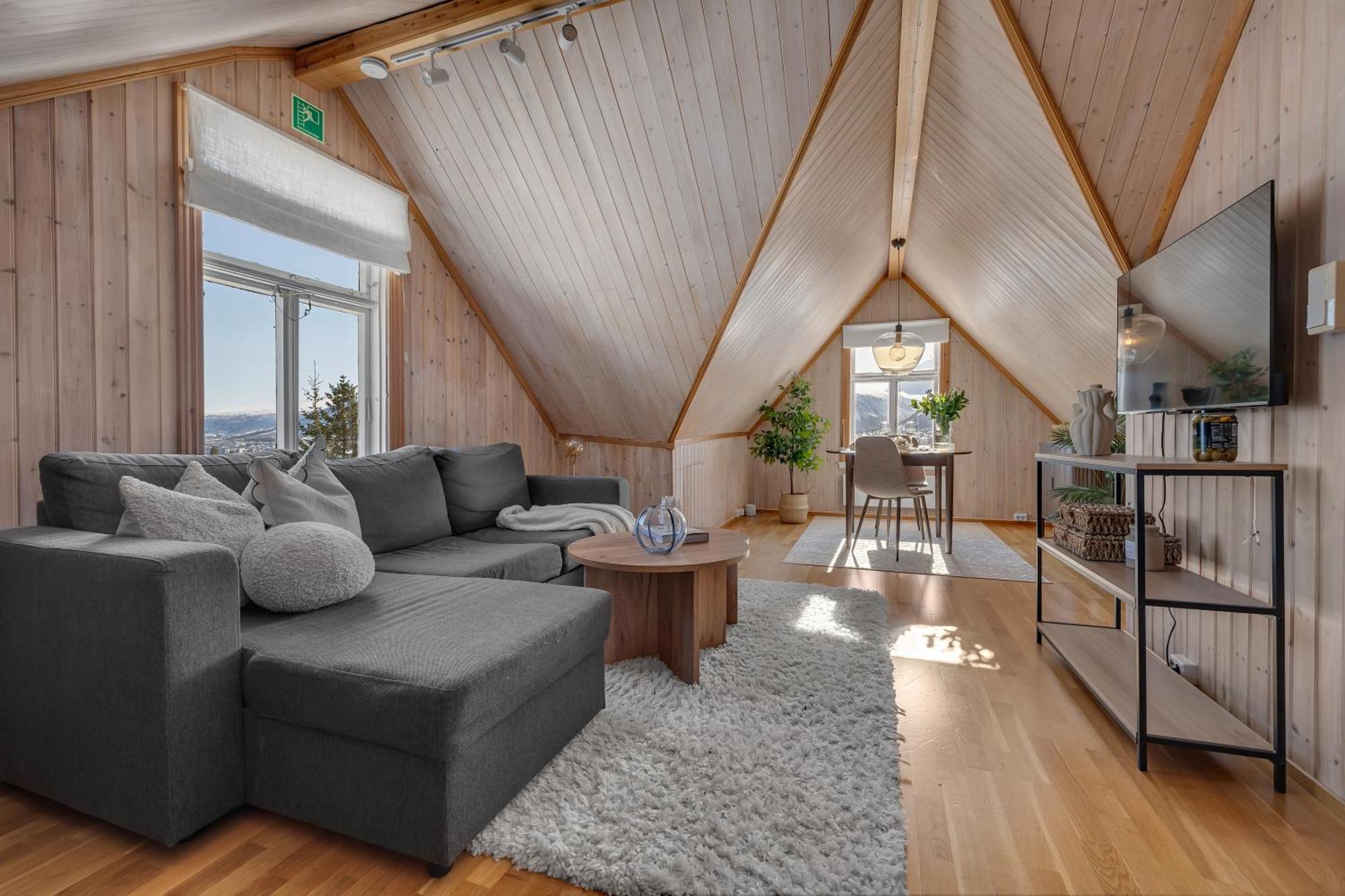 Cozy Central Loft Apartment With Amazing View Tromsø Extérieur photo